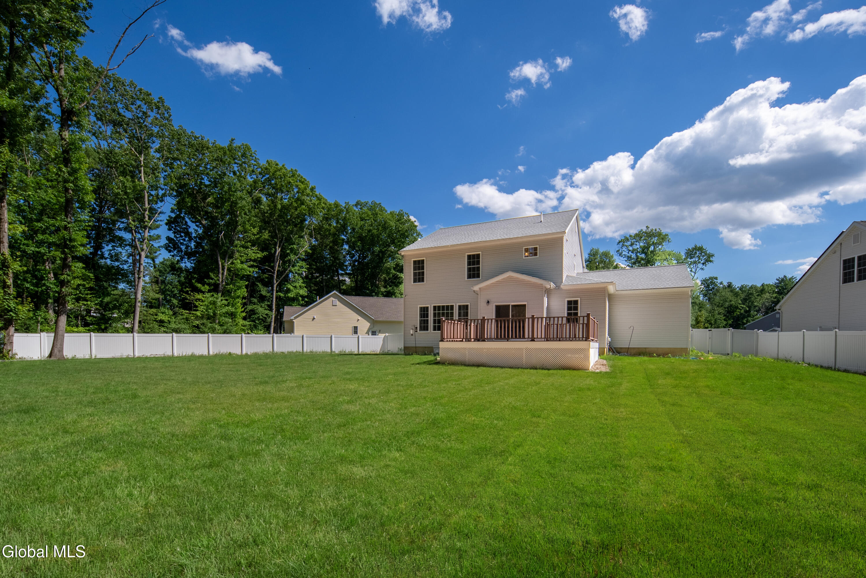 27 Spencer Street Clifton Park NY 12065