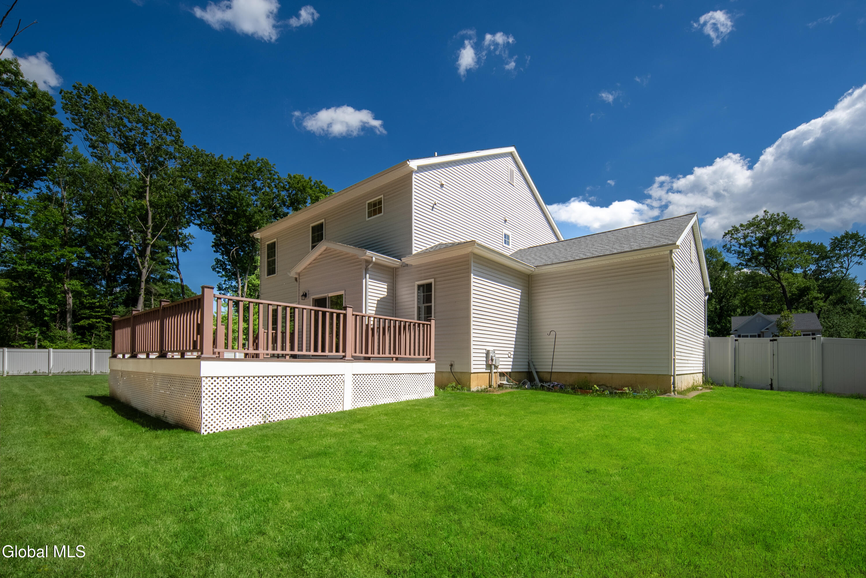 27 Spencer Street Clifton Park NY 12065