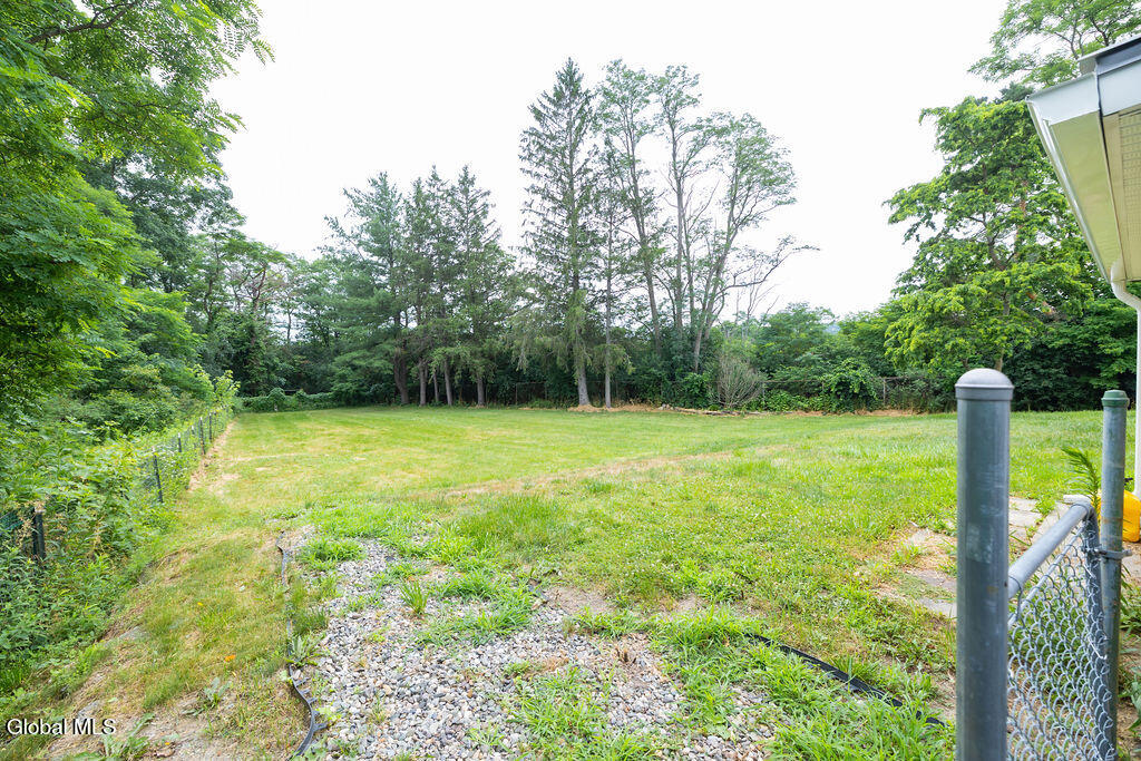 859 Putnam Road Schenectady NY 12306