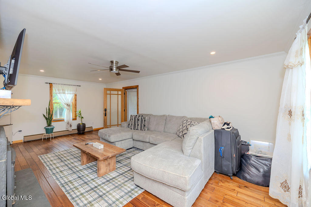 859 Putnam Road Schenectady NY 12306