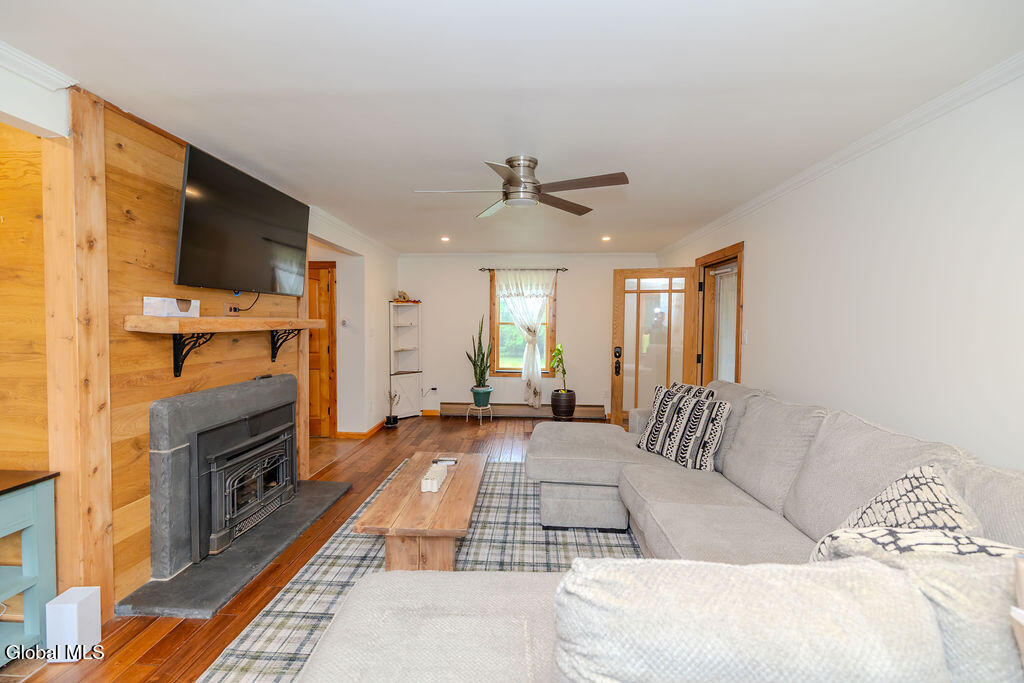859 Putnam Road Schenectady NY 12306