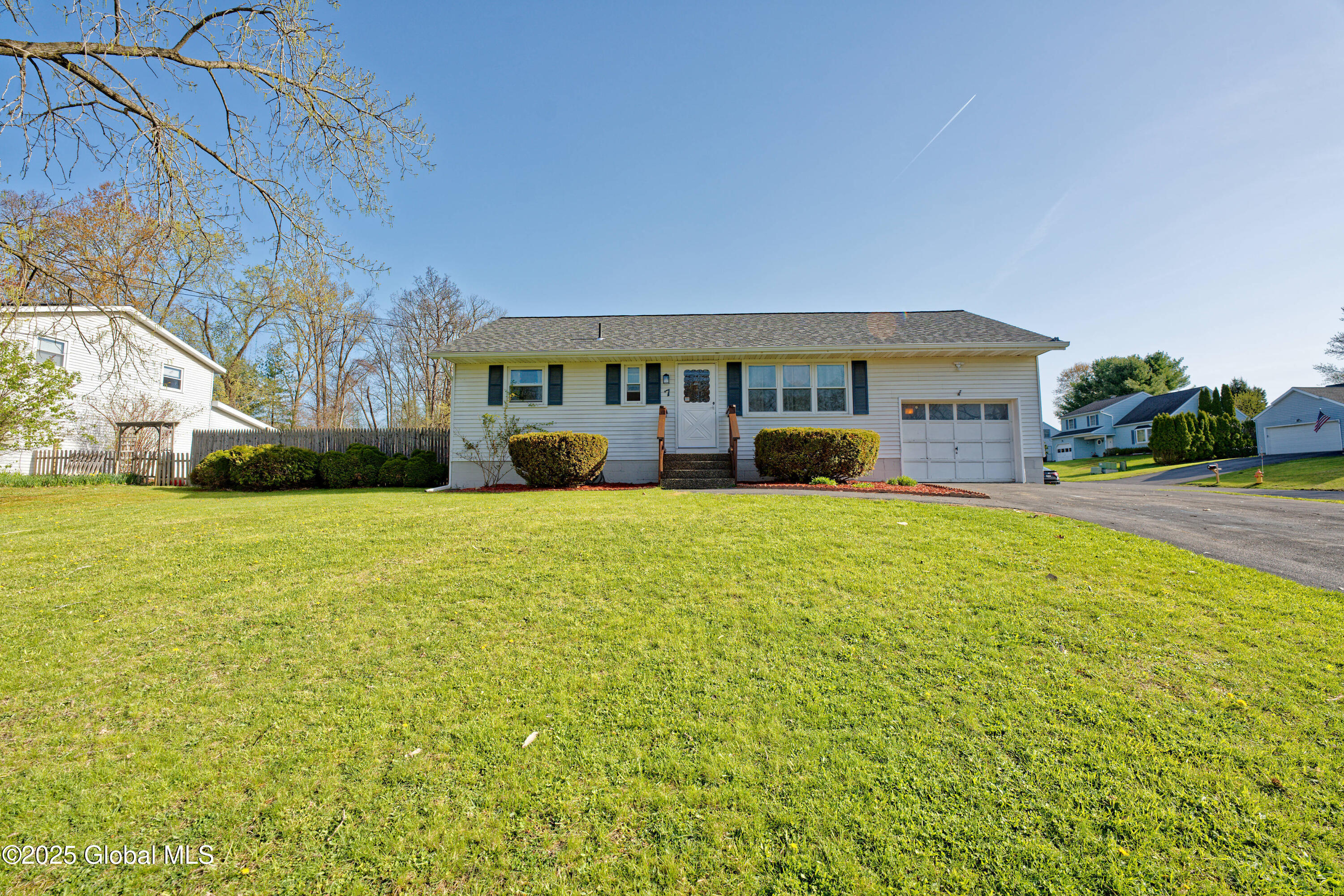 7 Red Coach Drive Glenville NY 12302