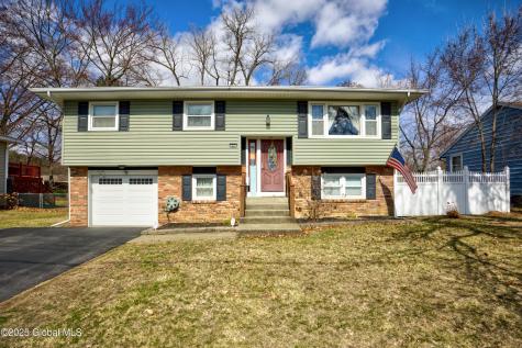 35 Lincoln Avenue Colonie NY 12205