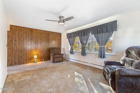 85 Woodlawn Drive Ravena NY 12143