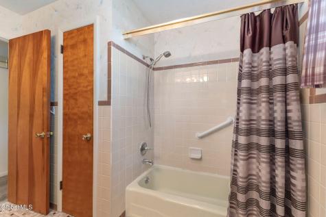 85 Woodlawn Drive Ravena NY 12143