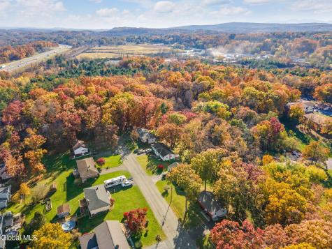 85 Woodlawn Drive Ravena NY 12143
