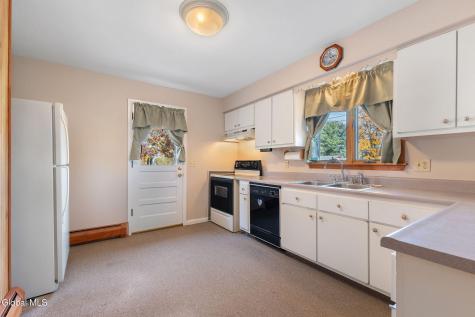 85 Woodlawn Drive Ravena NY 12143