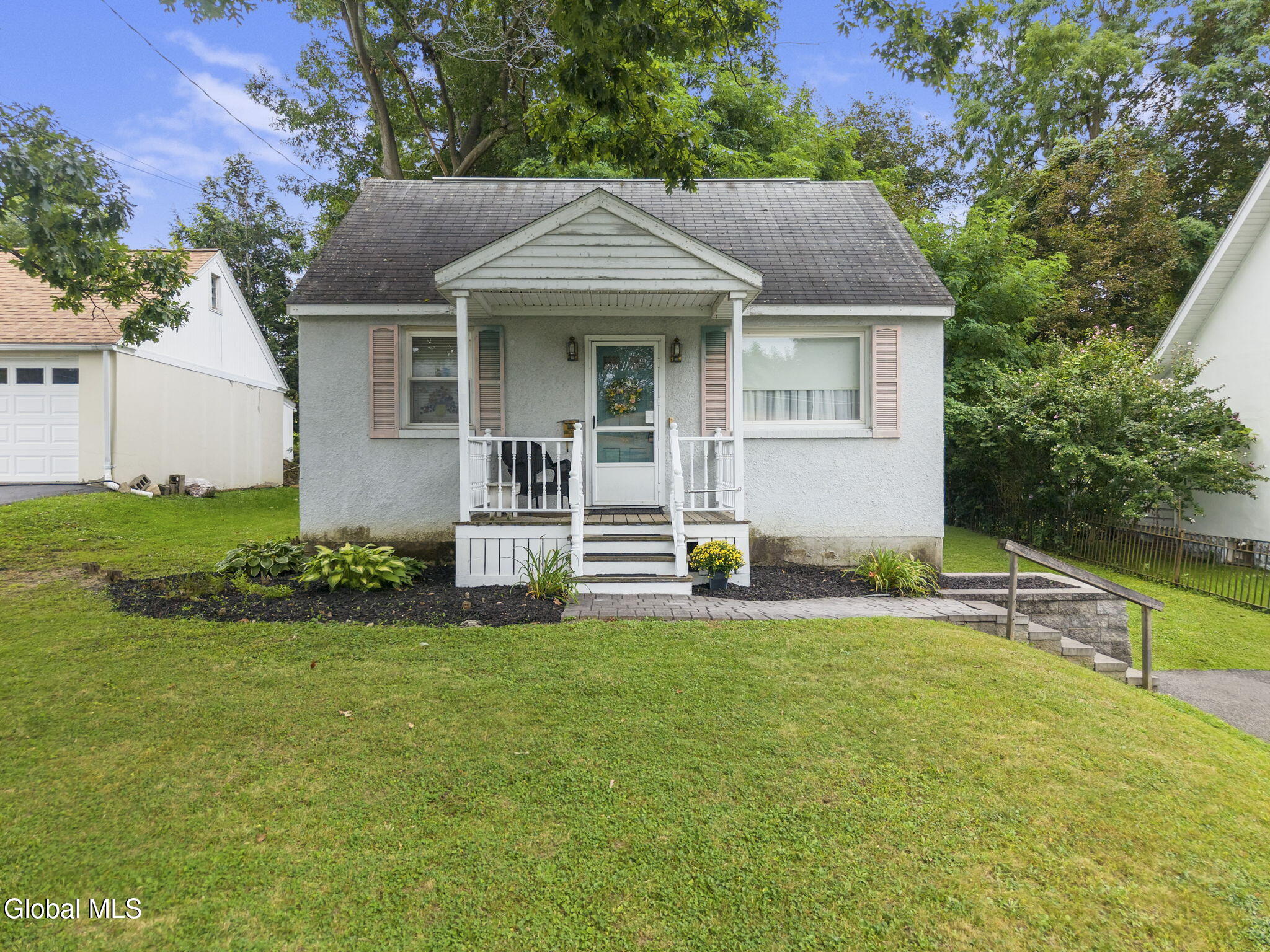 33 Evelyn Avenue Amsterdam NY 12010