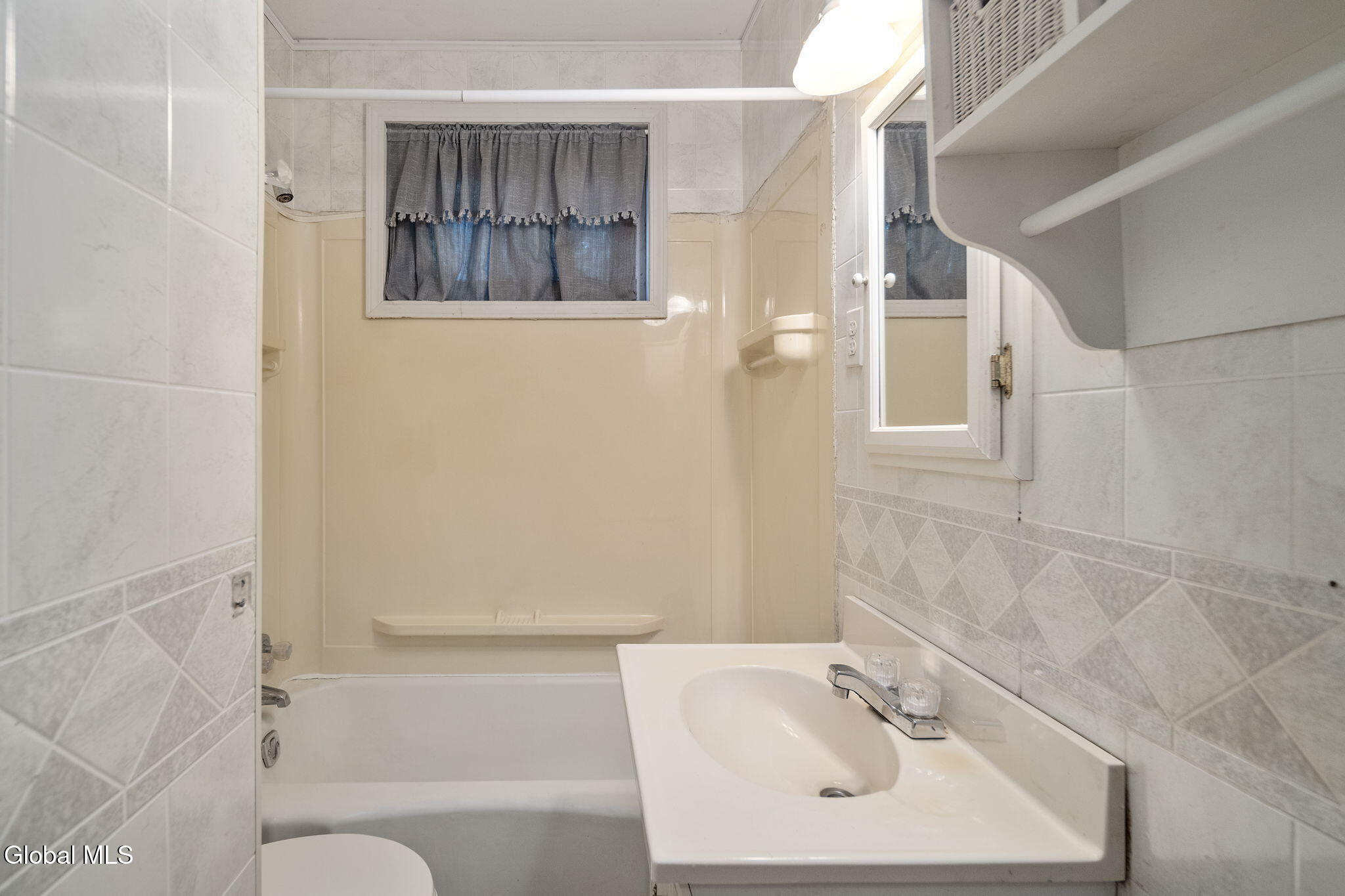 33 Evelyn Avenue Amsterdam NY 12010