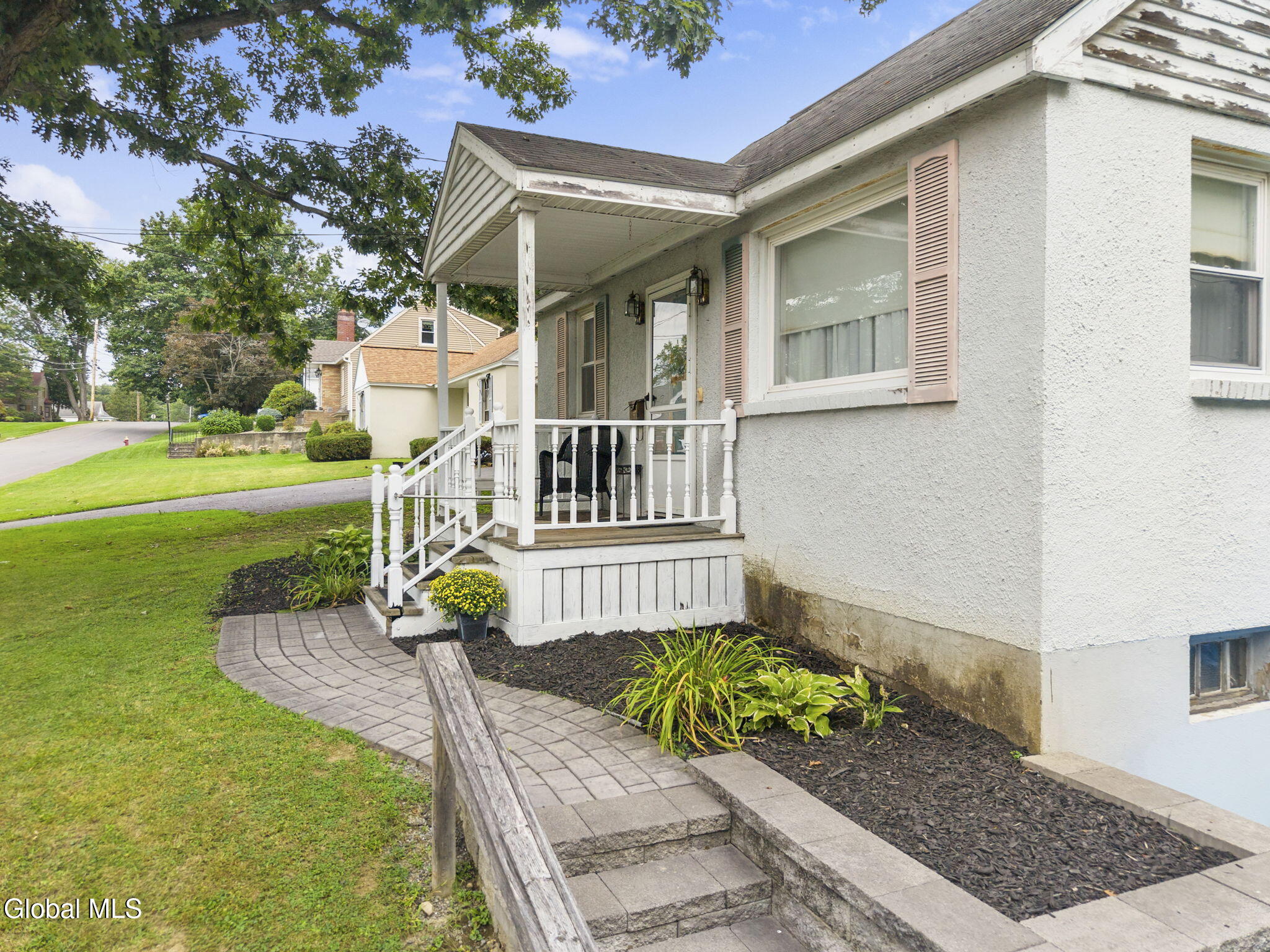 33 Evelyn Avenue Amsterdam NY 12010
