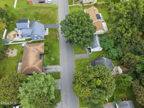 33 Evelyn Avenue Amsterdam NY 12010