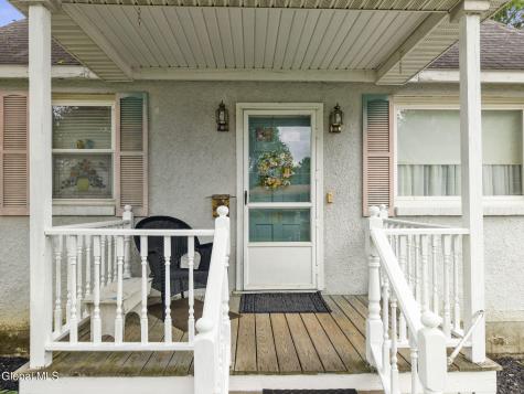 33 Evelyn Avenue Amsterdam NY 12010