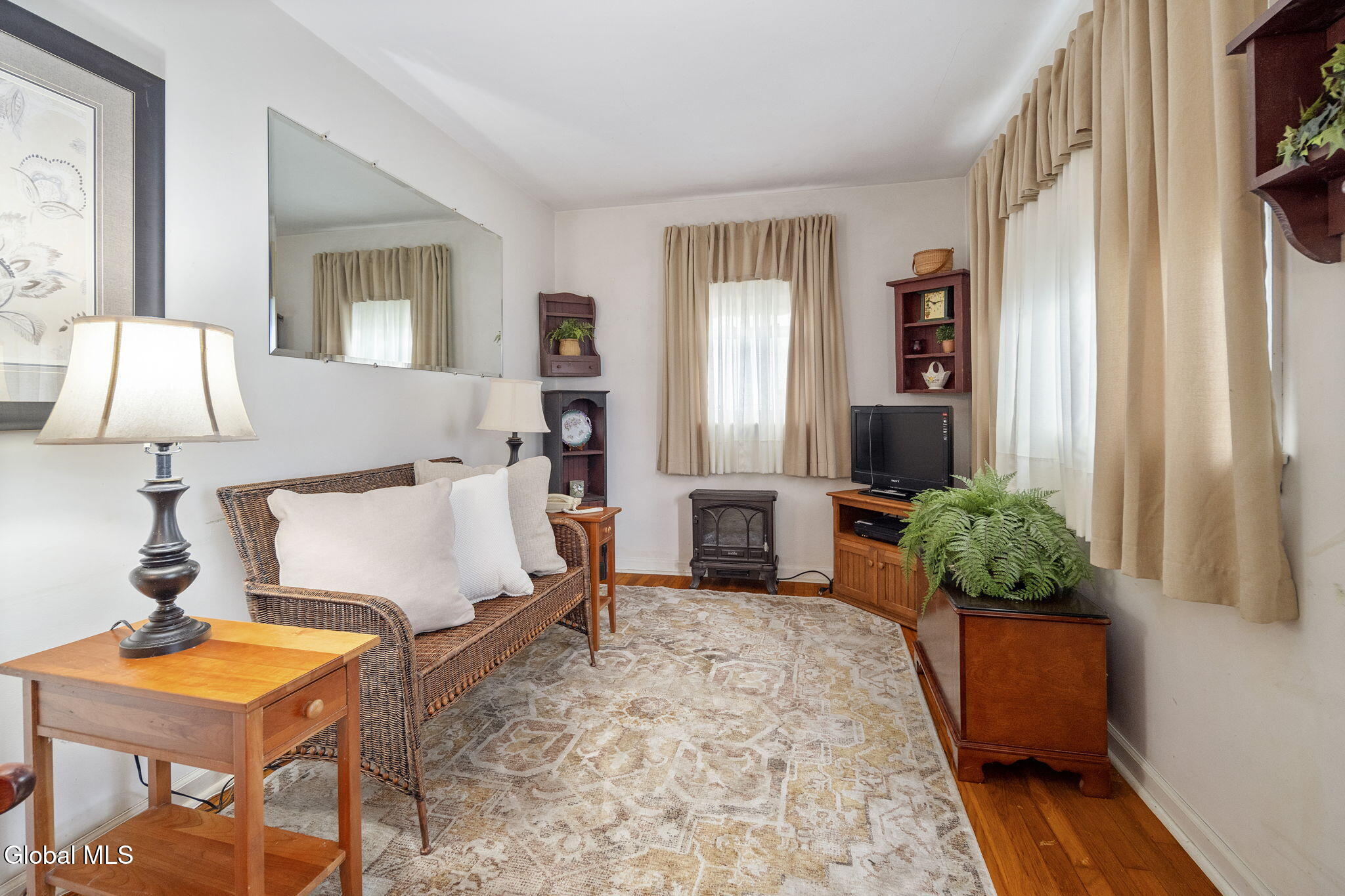 33 Evelyn Avenue Amsterdam NY 12010