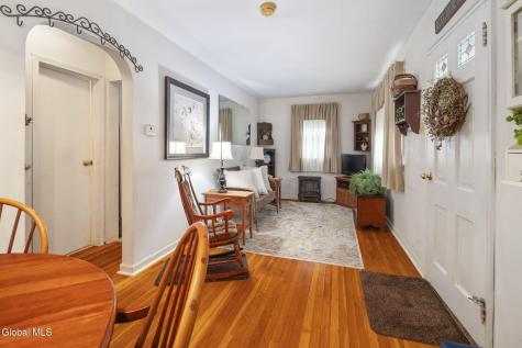 33 Evelyn Avenue Amsterdam NY 12010