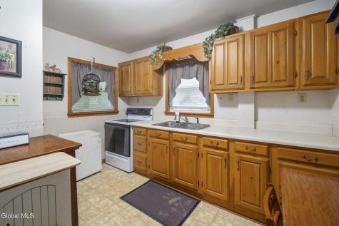 33 Evelyn Avenue Amsterdam NY 12010