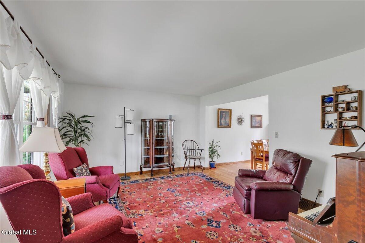 8A Jean Place Schenectady NY 12303