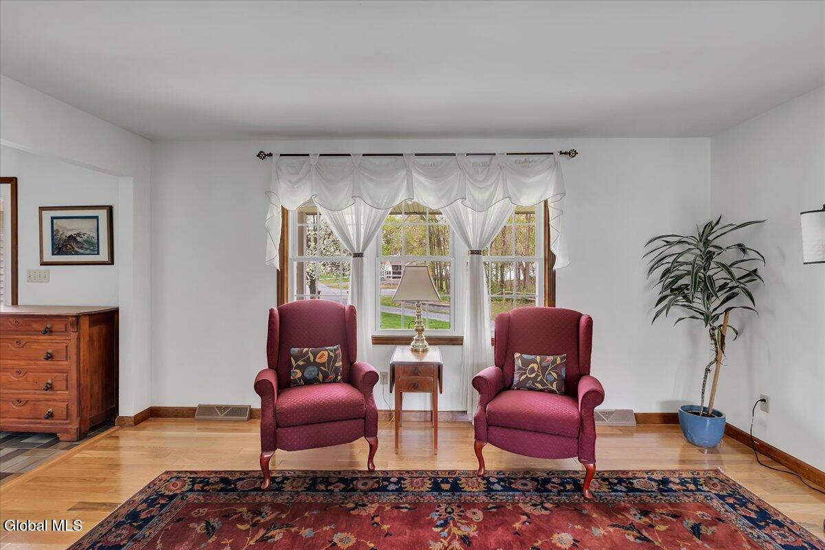 8A Jean Place Schenectady NY 12303