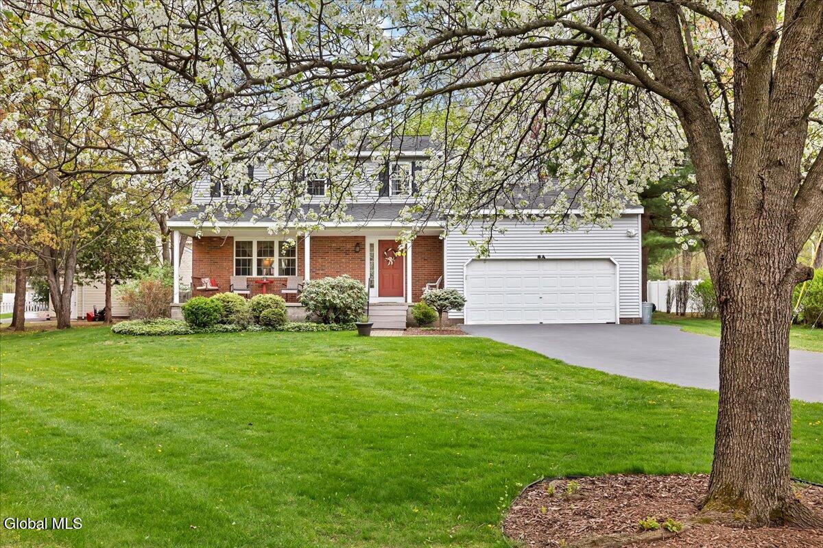 8A Jean Place Schenectady NY 12303
