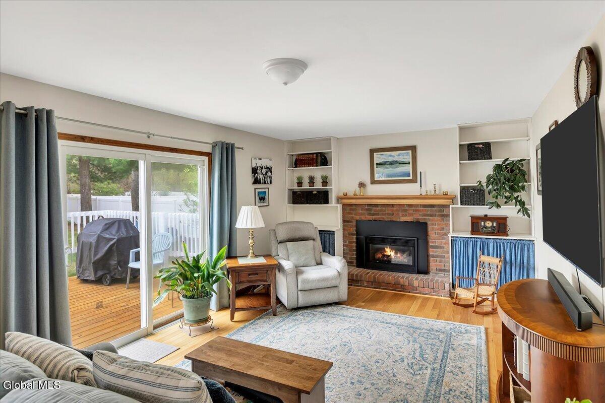 8A Jean Place Schenectady NY 12303