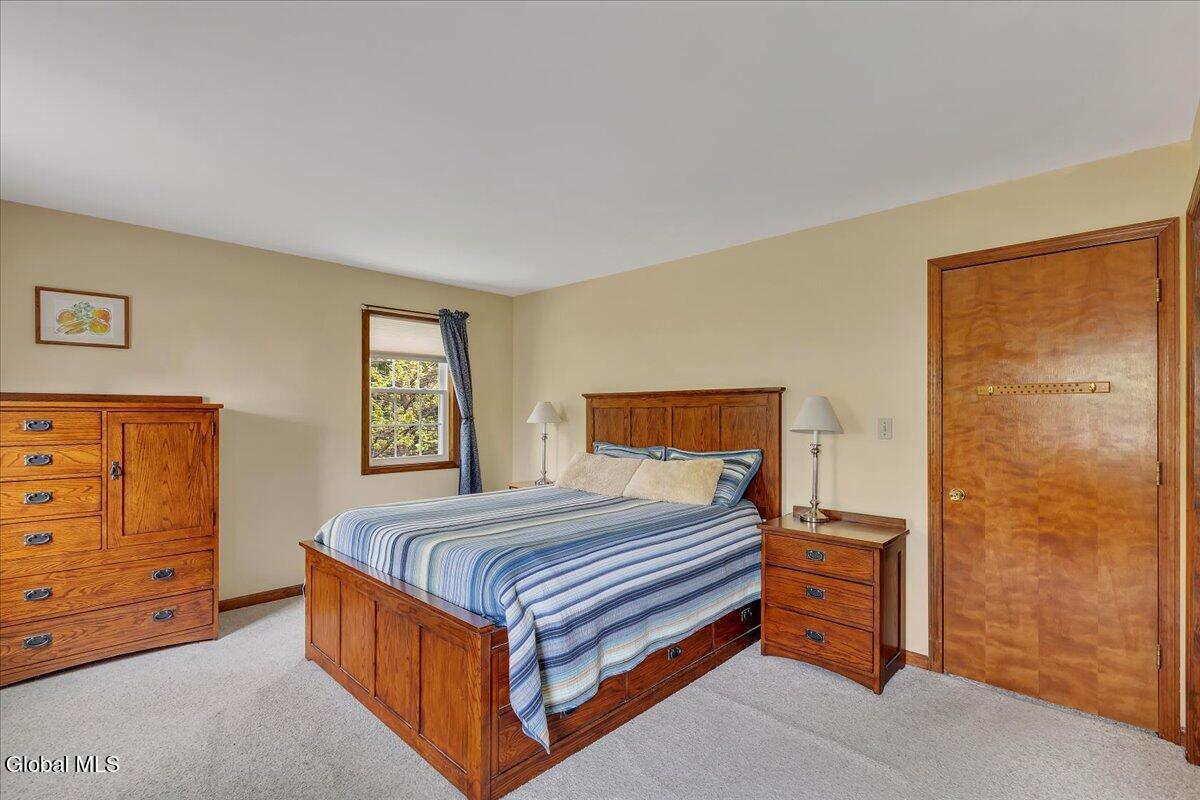 8A Jean Place Schenectady NY 12303