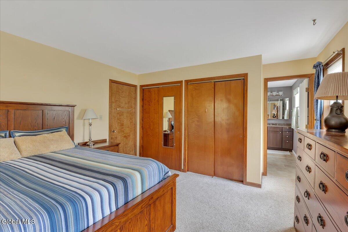 8A Jean Place Schenectady NY 12303