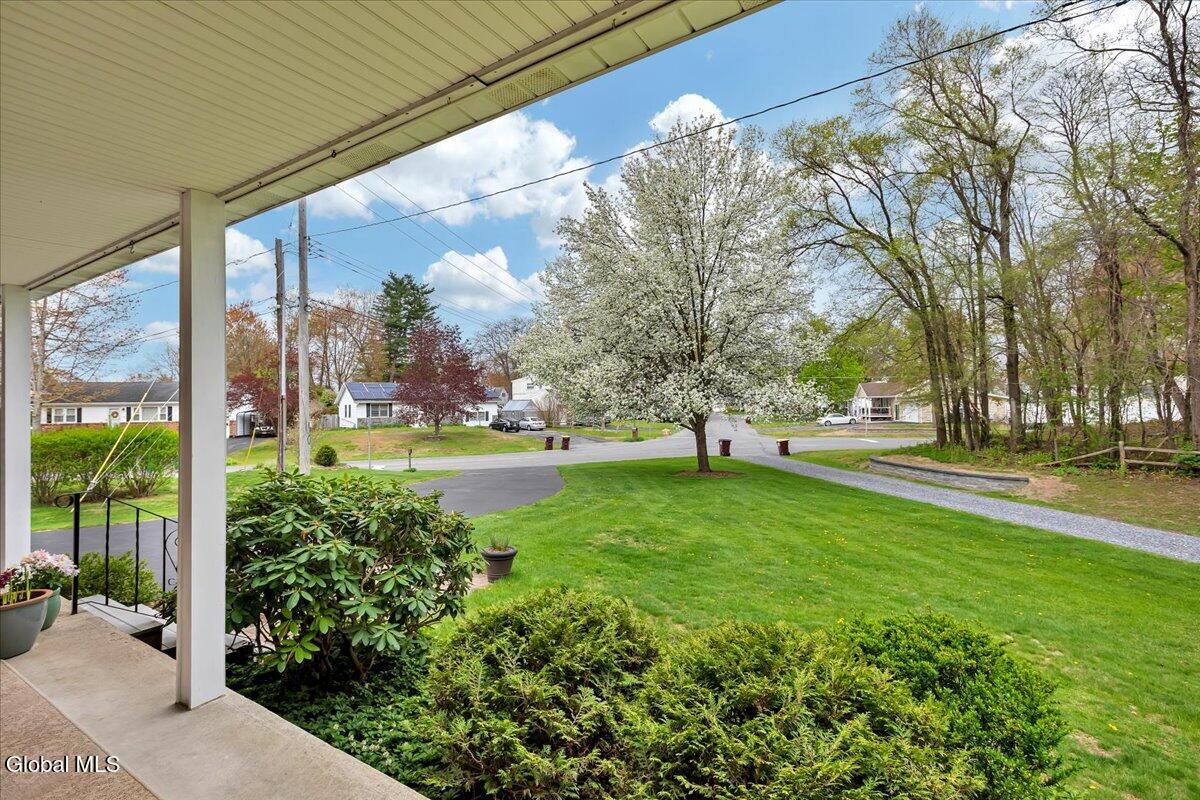 8A Jean Place Schenectady NY 12303