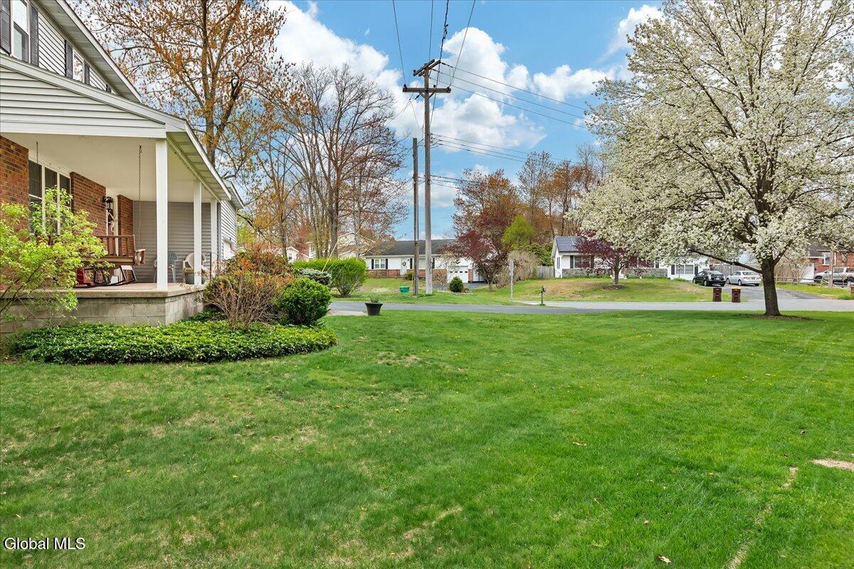 8A Jean Place Schenectady NY 12303