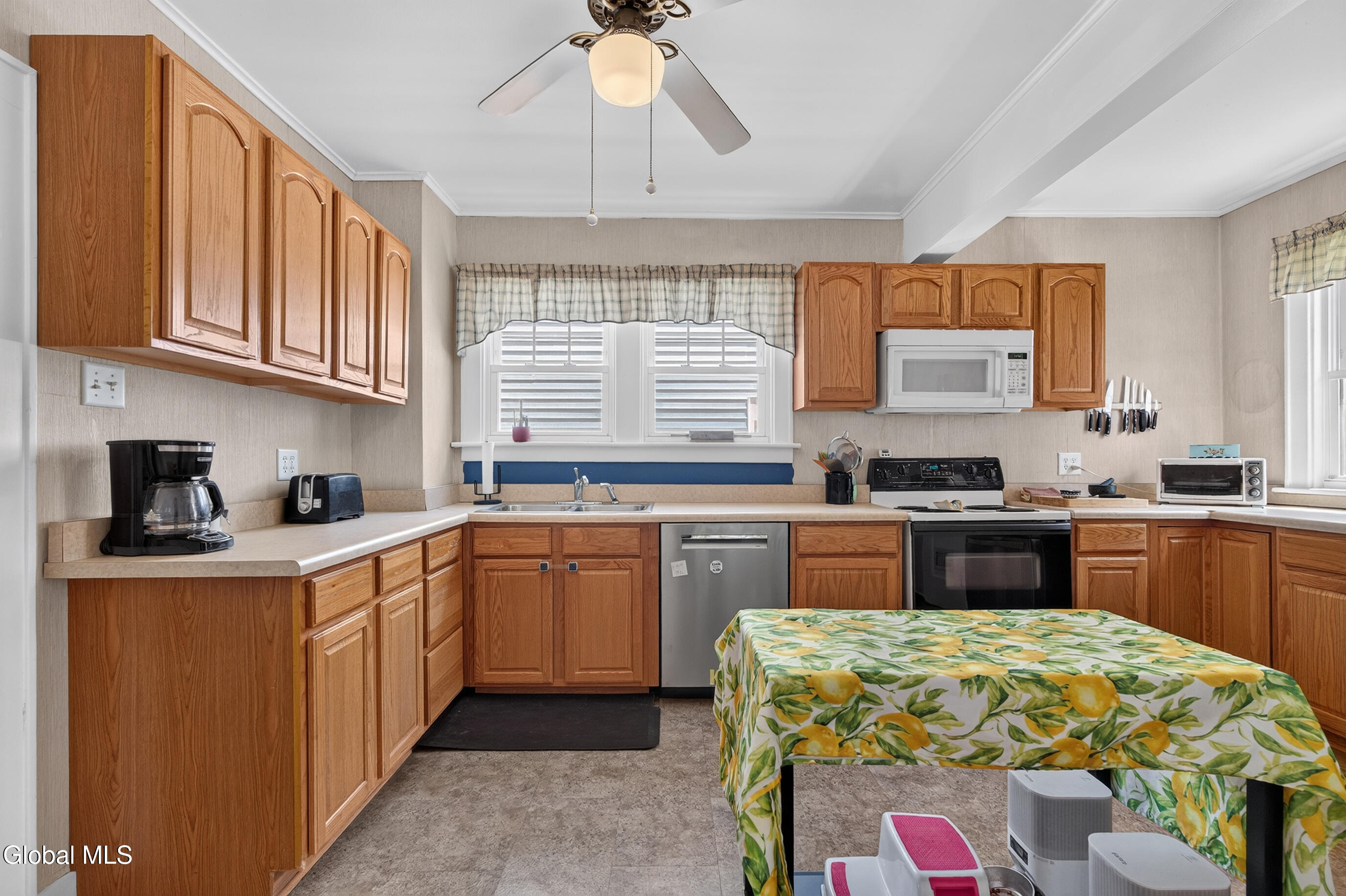 1068 Lexington Avenue Schenectady NY 12309