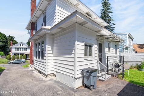 1068 Lexington Avenue Schenectady NY 12309