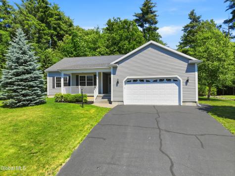 24 Morocco Lane Schenectady NY 12304