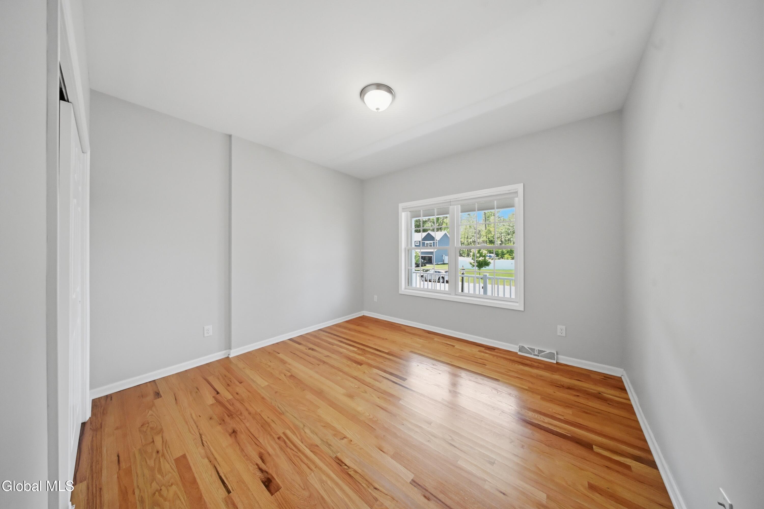 24 Morocco Lane Schenectady NY 12304