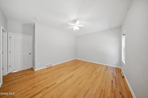 24 Morocco Lane Schenectady NY 12304