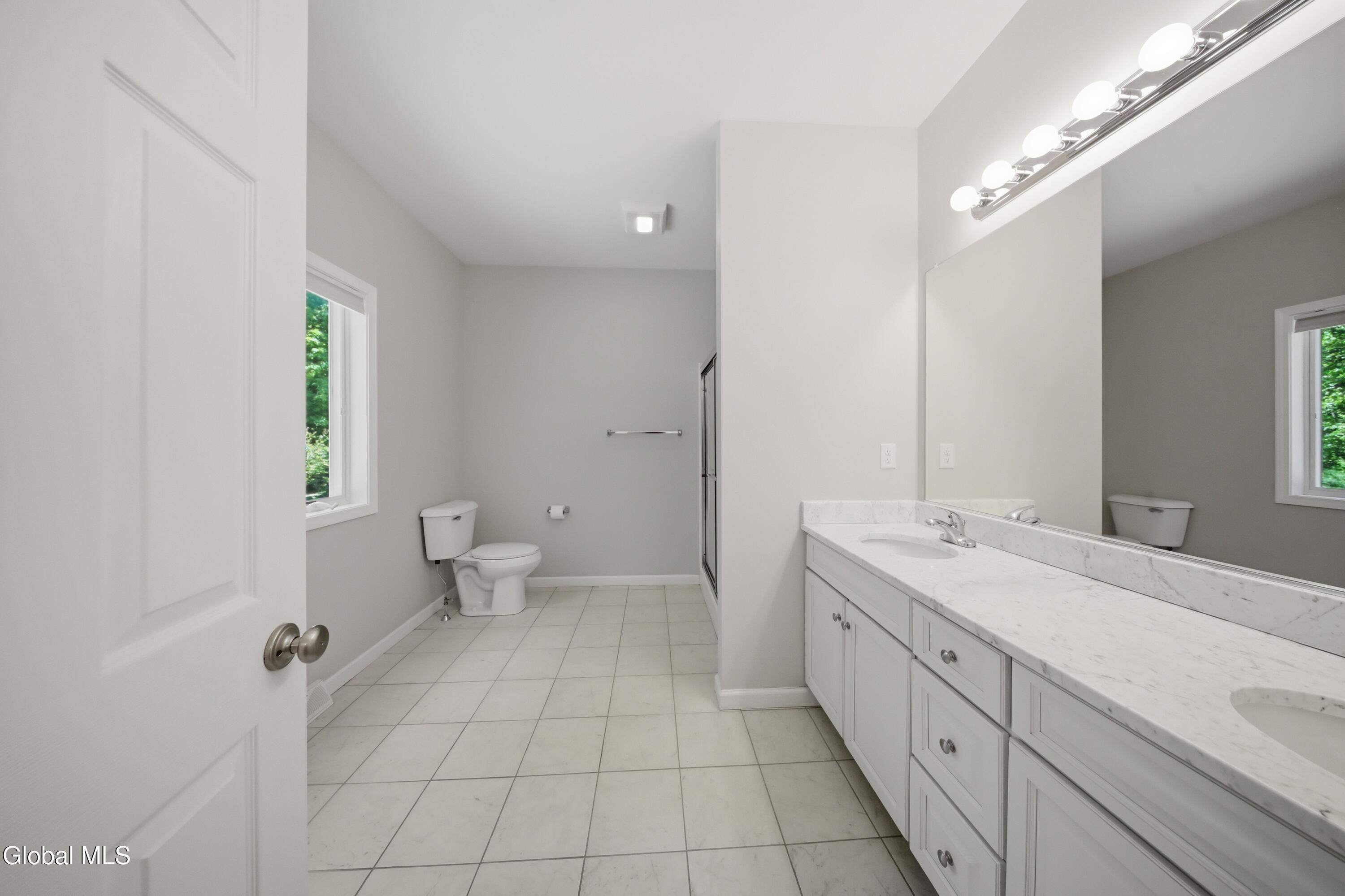 24 Morocco Lane Schenectady NY 12304