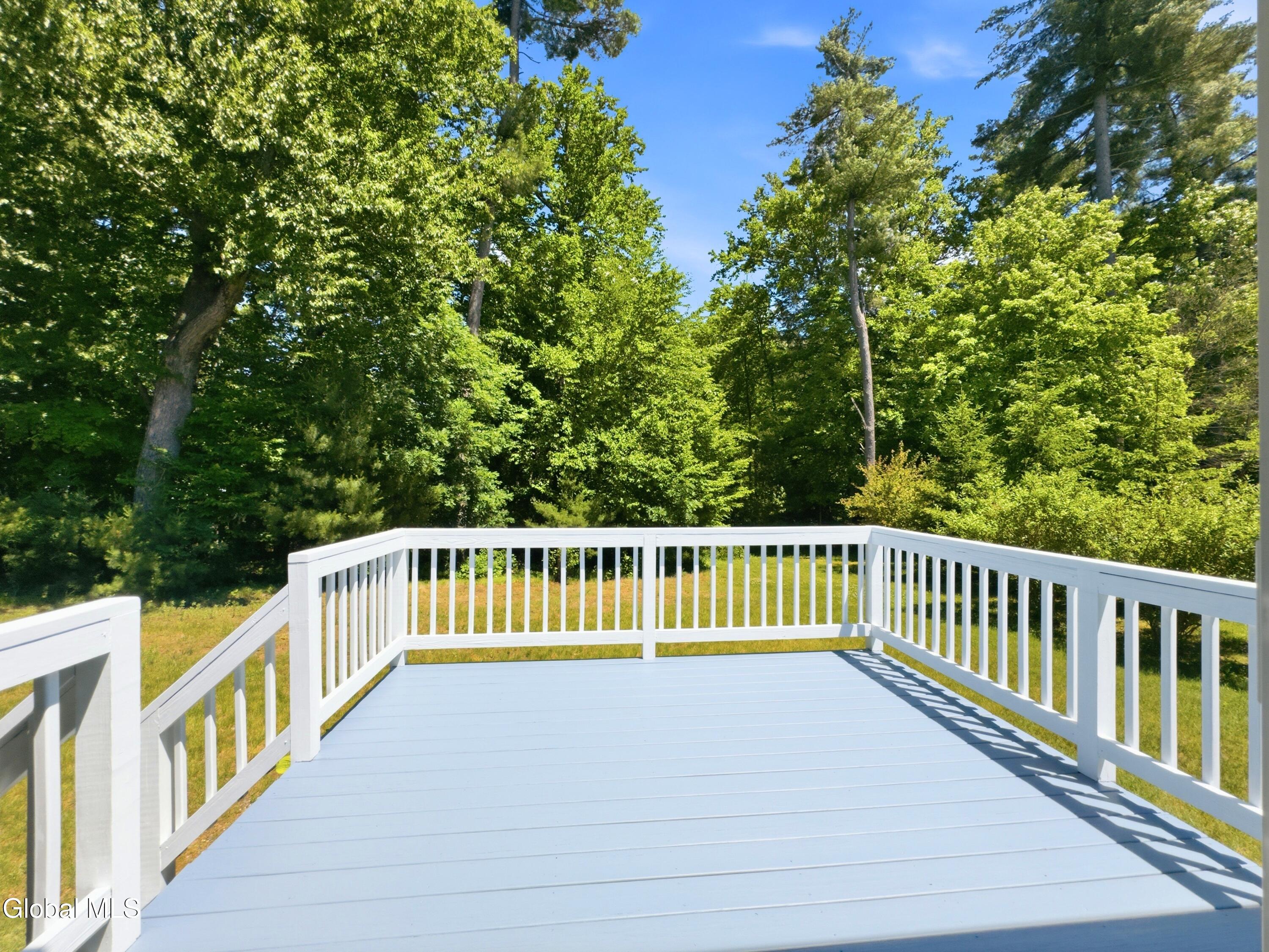 24 Morocco Lane Schenectady NY 12304