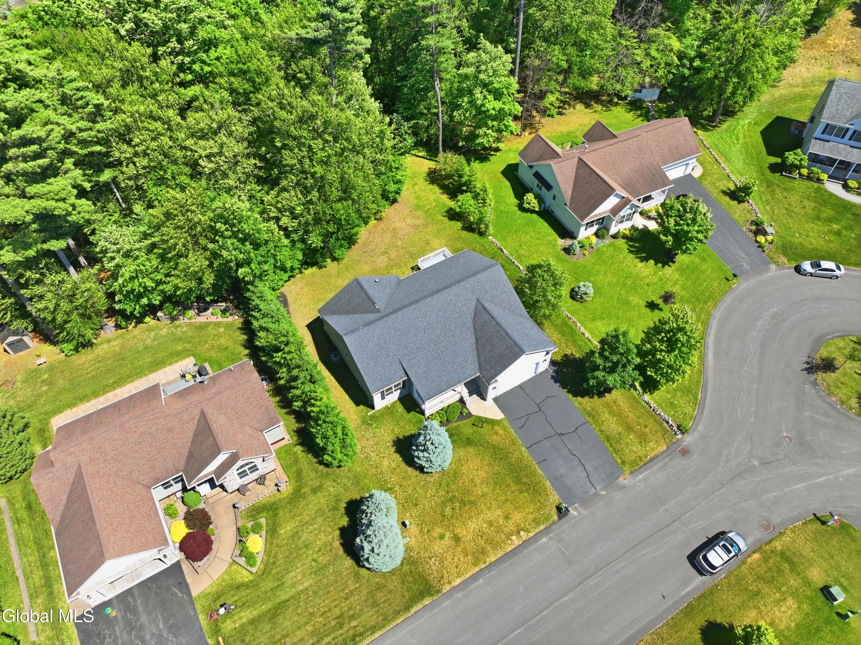 24 Morocco Lane Schenectady NY 12304