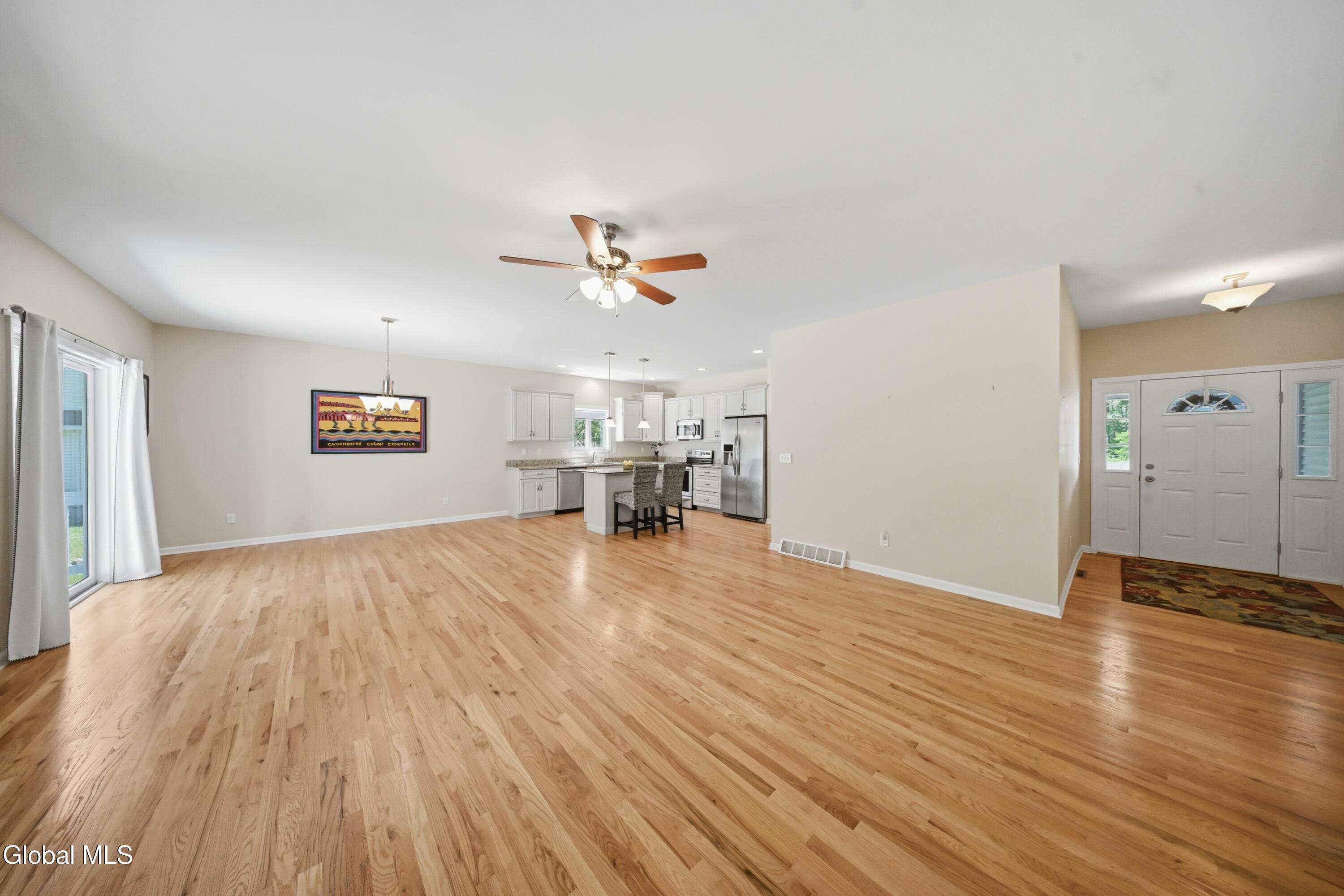 24 Morocco Lane Schenectady NY 12304