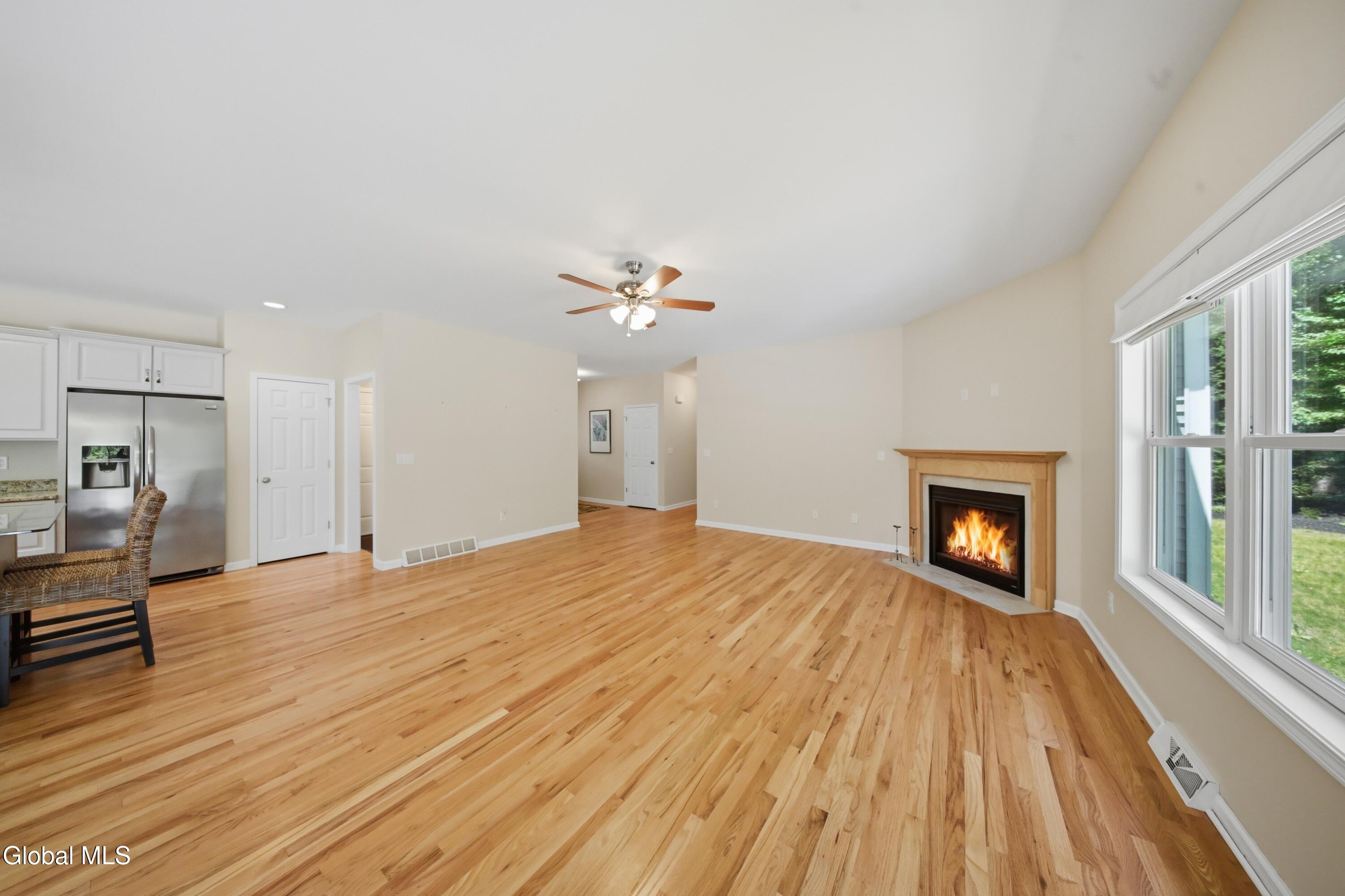 24 Morocco Lane Schenectady NY 12304