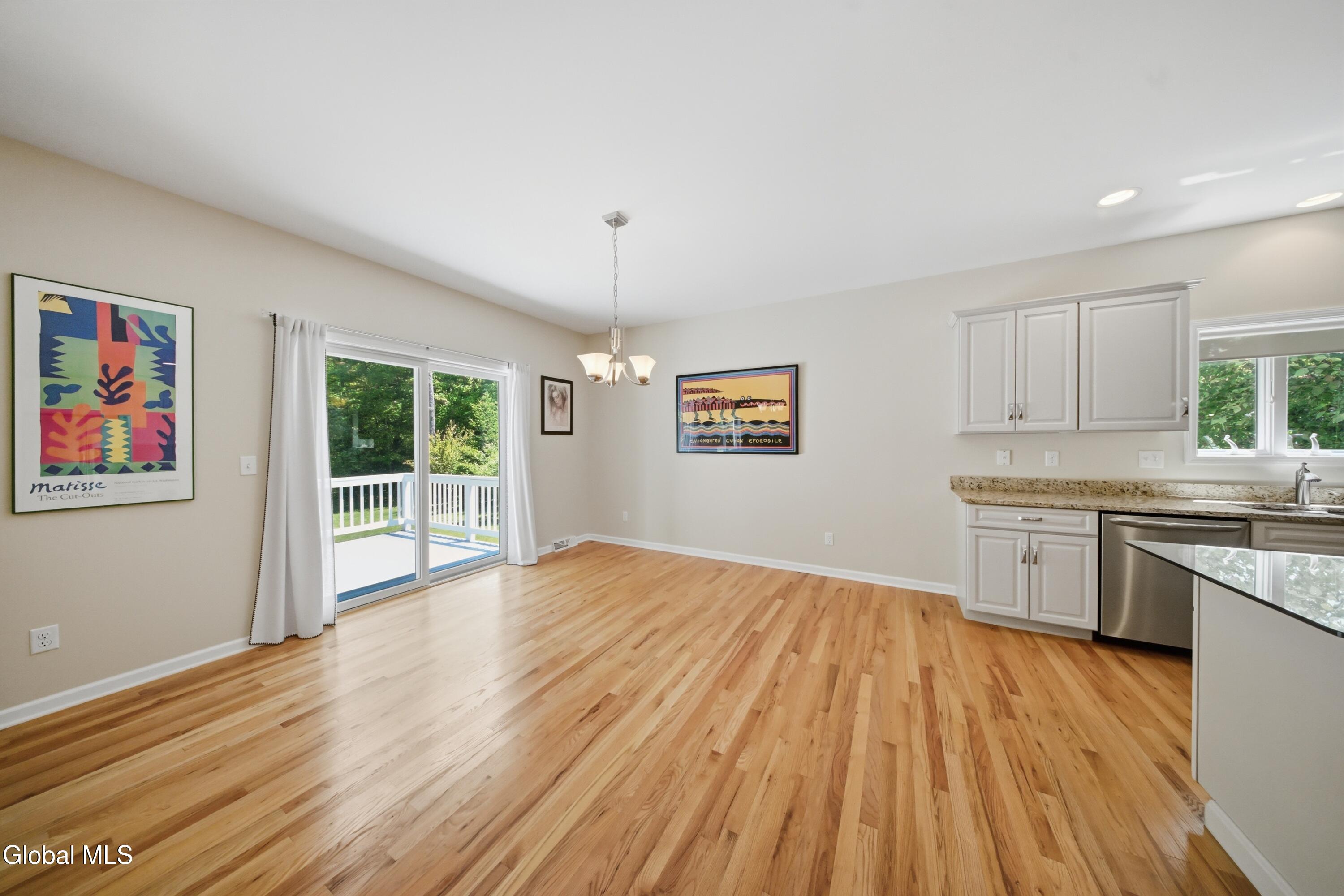 24 Morocco Lane Schenectady NY 12304