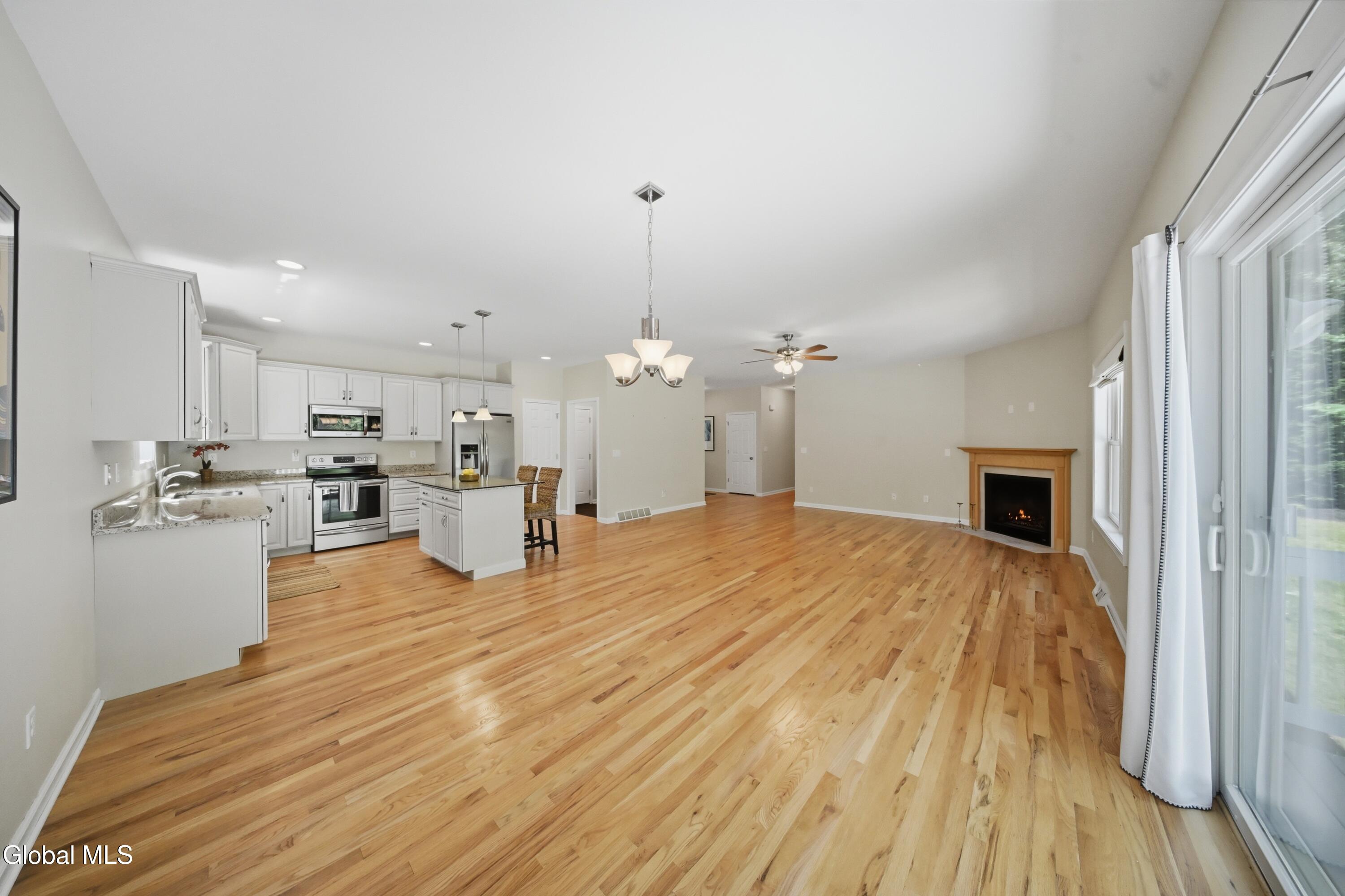 24 Morocco Lane Schenectady NY 12304