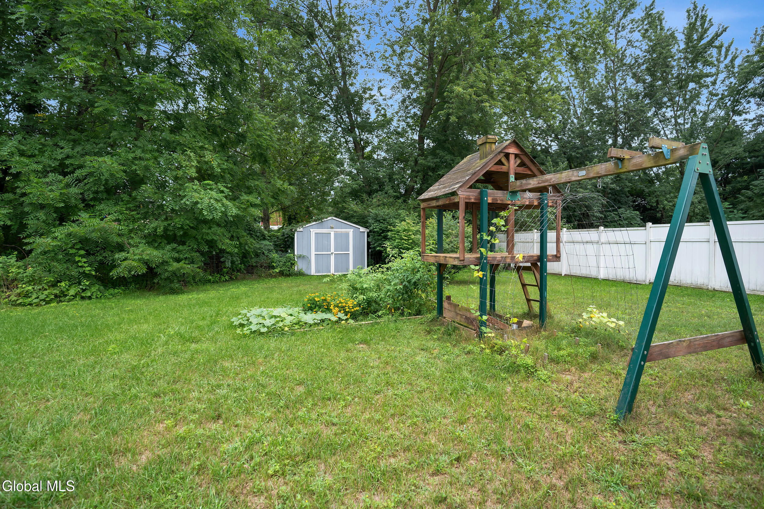 8 Yandell Yard Gansevoort NY 12831