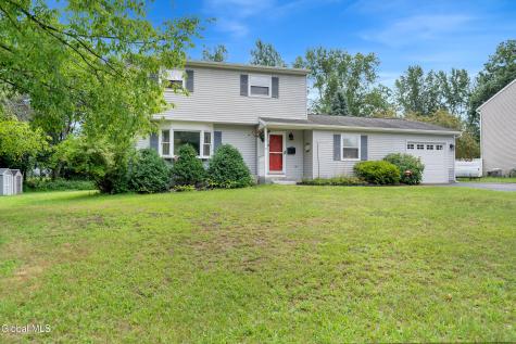 8 Yandell Yard Gansevoort NY 12831