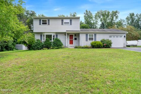 8 Yandell Yard Gansevoort NY 12831