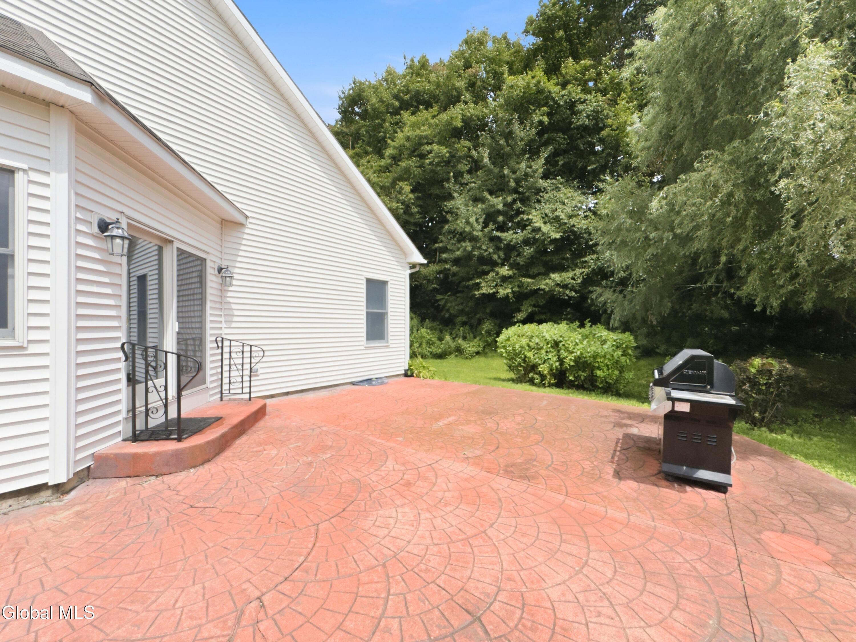 6 Sawyer Place Cohoes NY 12047