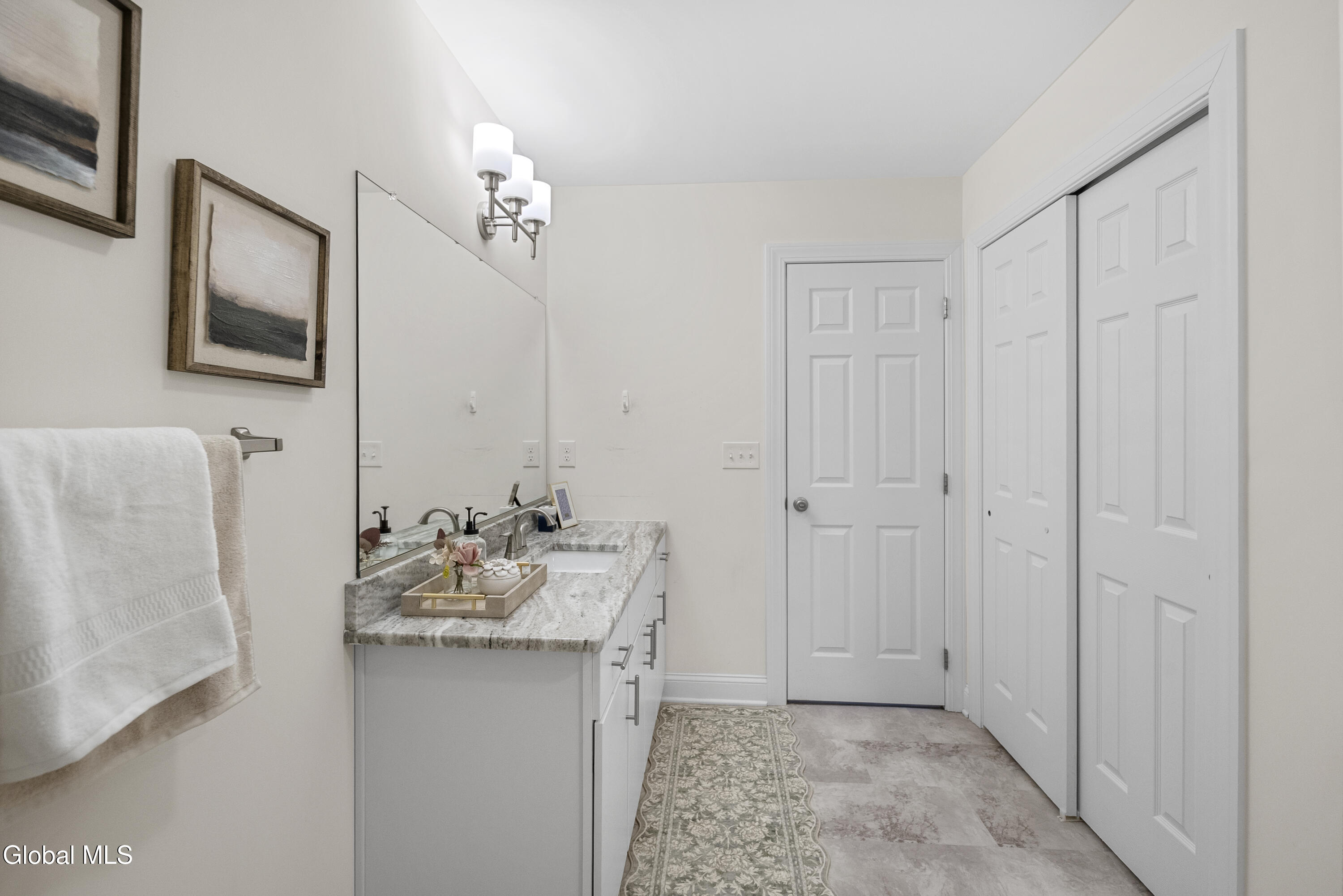 10 Basswood Court Ballston Lake NY 12019