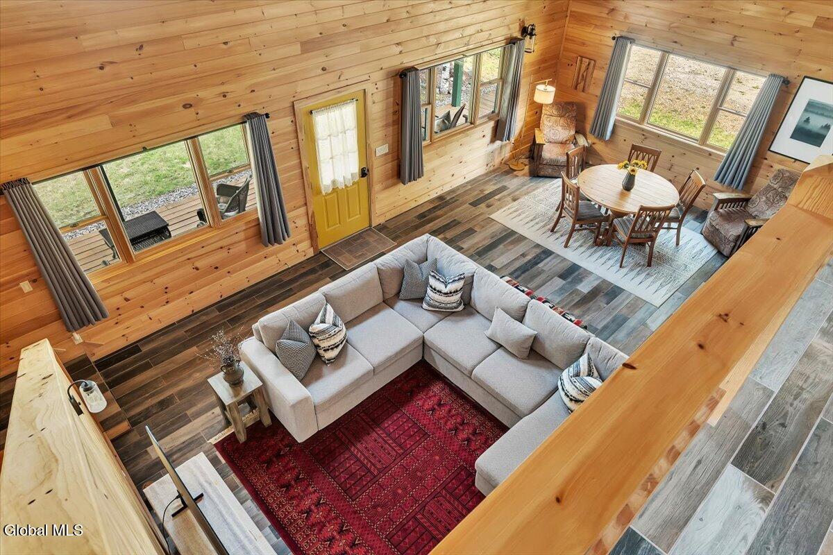 8 Red Wing Road Adirondack NY 12808