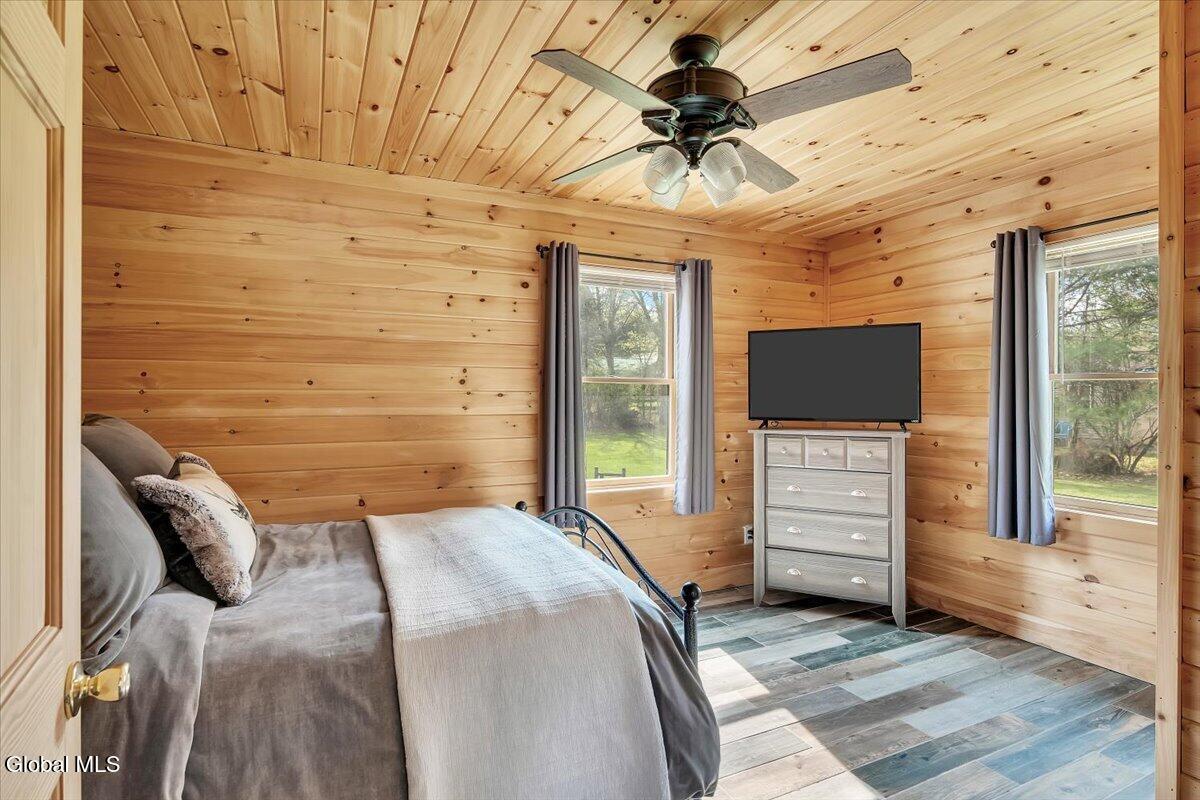 8 Red Wing Road Adirondack NY 12808