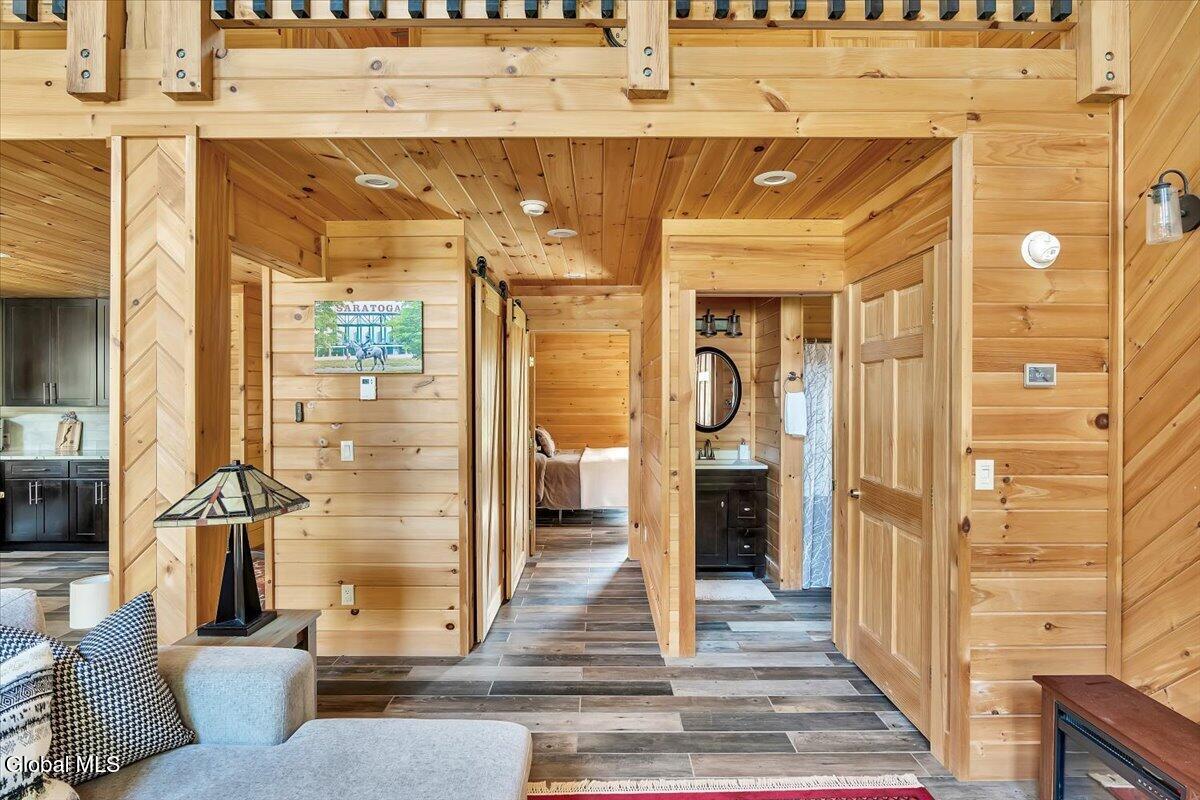 8 Red Wing Road Adirondack NY 12808