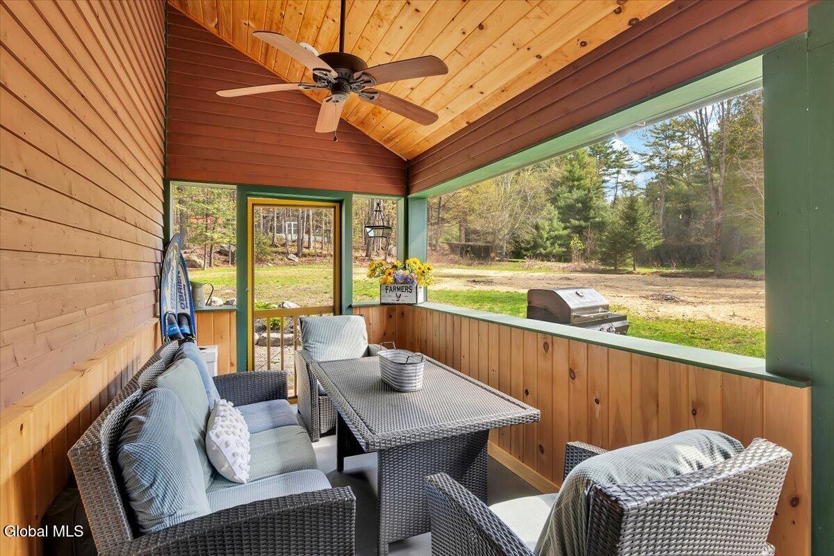 8 Red Wing Road Adirondack NY 12808