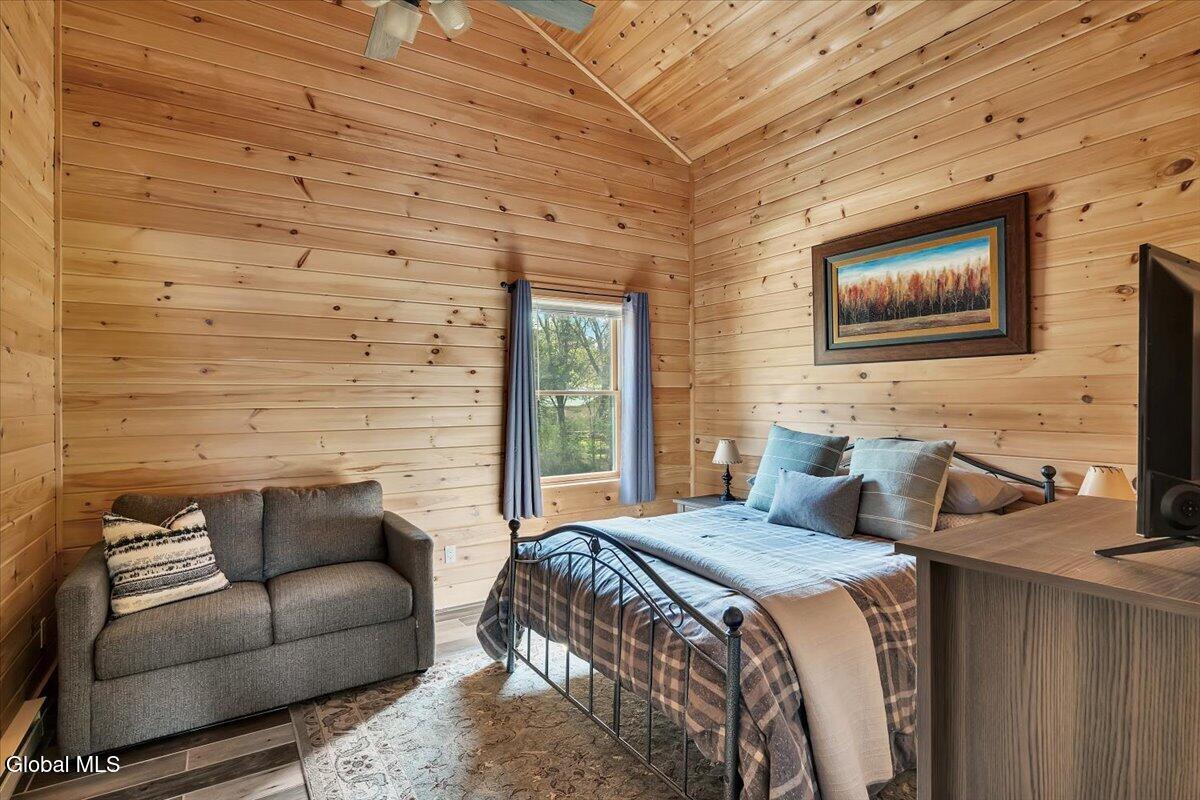 8 Red Wing Road Adirondack NY 12808