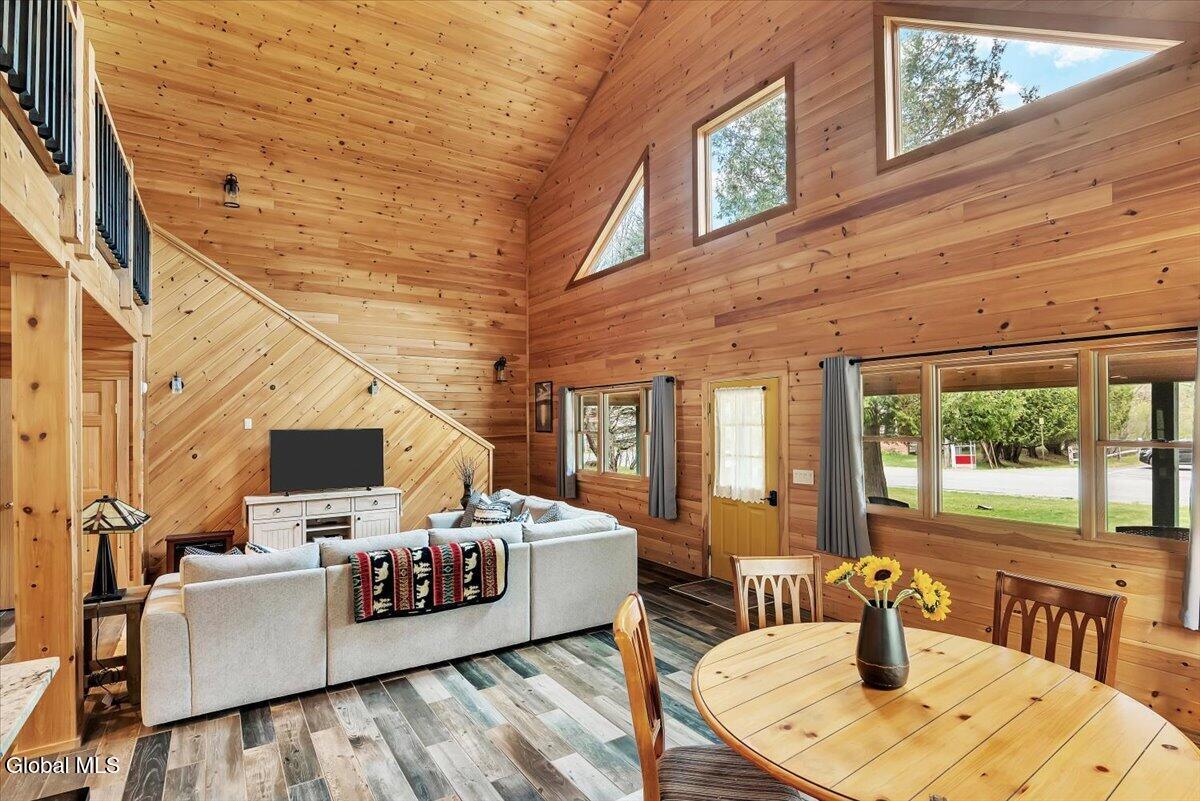 8 Red Wing Road Adirondack NY 12808